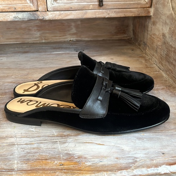 Sam Edelman Shoes - 🖤Sam Edelman Paris black leather and velvet mules tassels size 9